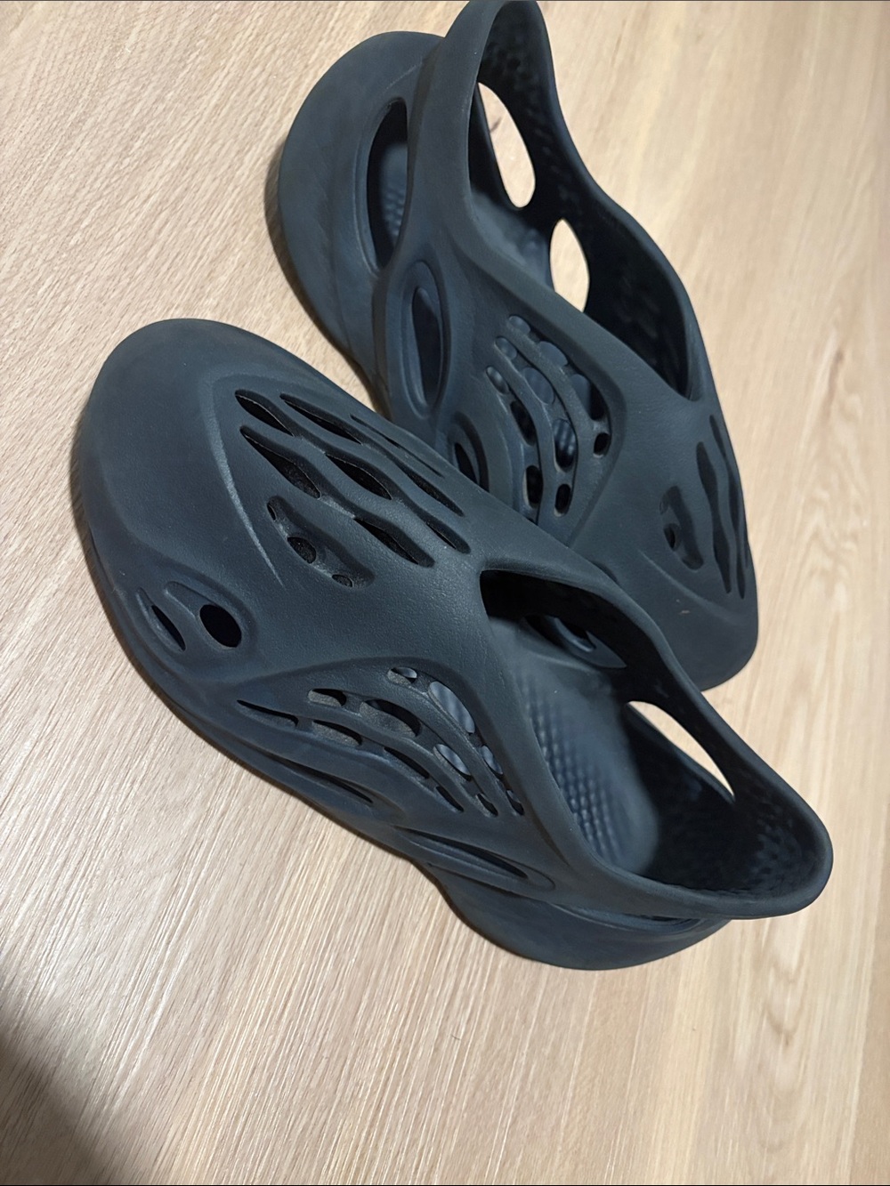 Yzy Foam Runners